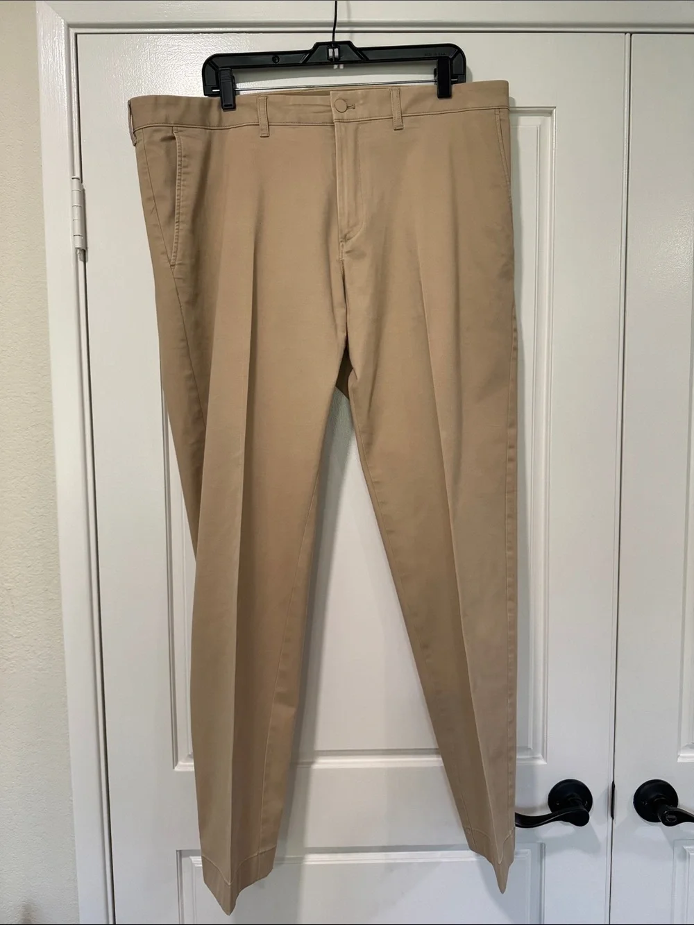 Men's Tan Dress Pants - Classic Flex Thompson Chino
